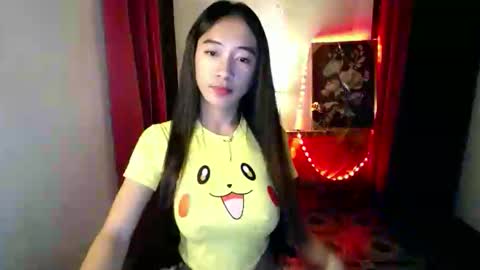 lovelypetite143 online show from February 12, 2:41 pm