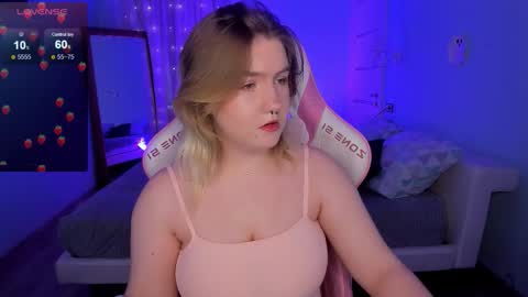 Julia  online show from November 25, 8:16 am