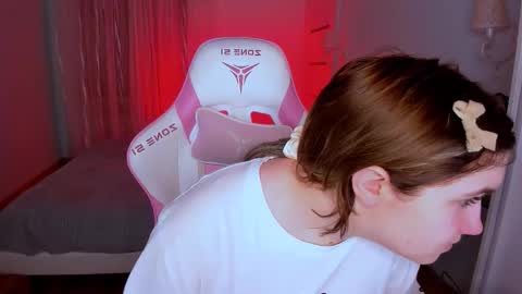 Julia  online show from February 1, 2:10 am