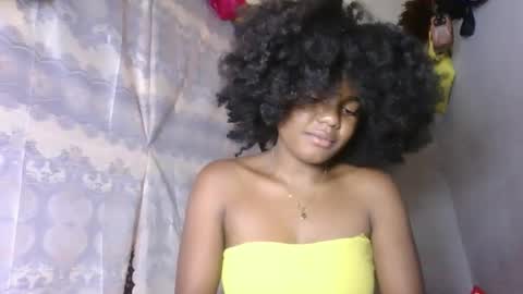 lovemarie08 online show from April 28, 6:28 am
