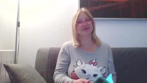 Snapshot of lovestar544963 chatting on January 24, 8:43 pm Marlyn online show from January 24, 8:43 pm