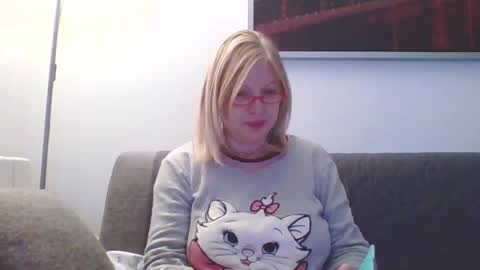 Snapshot of lovestar544963 chatting on January 6, 11:31 pm Marlyn online show from January 6, 11:31 pm