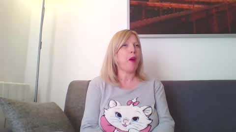 Snapshot of lovestar544963 chatting on January 11, 2:36 pm Marlyn online show from January 11, 2:36 pm