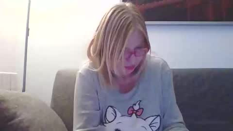 Snapshot of lovestar544963 chatting on December 29, 10:47 pm Marlyn online show from December 29, 10:47 pm