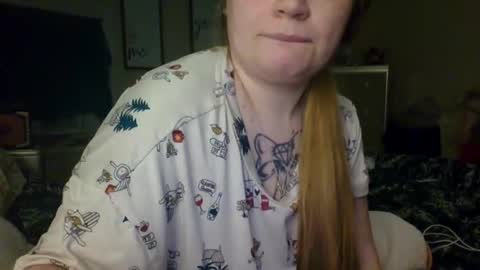 Snapshot of lovetubes101 chatting on January 3, 2:32 am lovetubes101 online show from January 3, 2:32 am