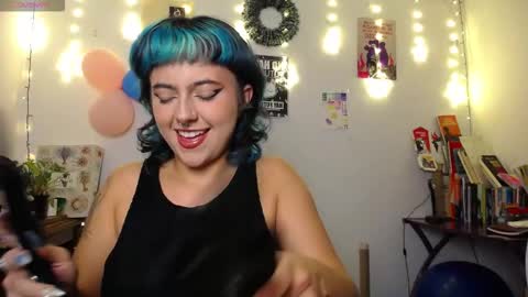 loving_alma online show from December 22, 2:04 am