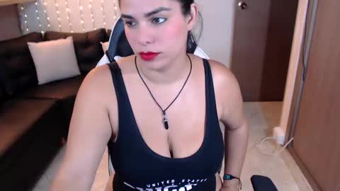 Snapshot of lucia_ht chatting on September 15, 1:36 am LUCIA online show from September 15, 1:36 am