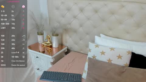 lucia lorenz online show from October 29, 11:47 am