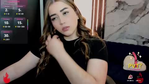 Snapshot of lucia_star_ chatting on September 19, 7:24 pm lucia star  online show from September 19, 7:24 pm