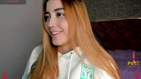 Snapshot of lucia_star_ chatting on February 3, 7:21 pm lucia star  online show from February 3, 7:21 pm