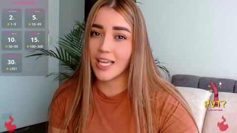 Snapshot of lucia_star_ chatting on October 16, 9:06 pm lucia star  online show from October 16, 9:06 pm
