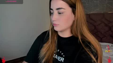 Snapshot of lucia_star_ chatting on December 11, 9:01 pm lucia star  online show from December 11, 9:01 pm