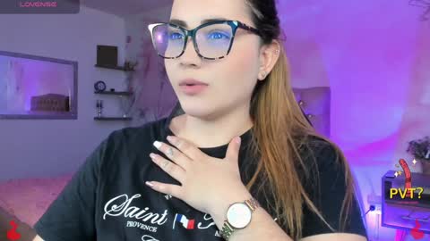 Snapshot of lucia_star_ chatting on February 8, 7:59 pm lucia star  online show from February 8, 7:59 pm