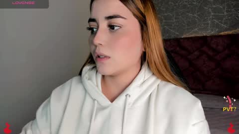 Snapshot of lucia_star_ chatting on January 9, 7:50 pm lucia star  online show from January 9, 7:50 pm