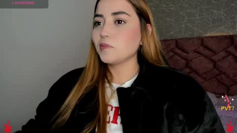 Snapshot of lucia_star_ chatting on December 27, 5:05 pm lucia star  online show from December 27, 5:05 pm