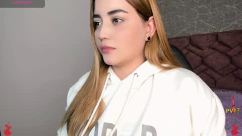 Snapshot of lucia_star_ chatting on January 14, 8:04 pm lucia star  online show from January 14, 8:04 pm