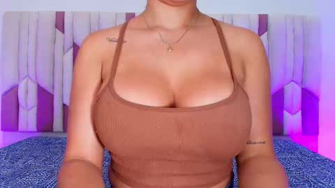 instagram luciana417  online show from October 24, 3:13 am