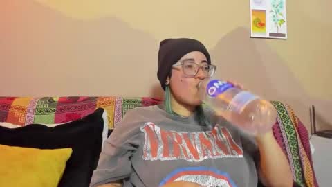 Snapshot of lucianacapisce chatting on September 15, 3:04 am Dani 3 online show from September 15, 3:04 am