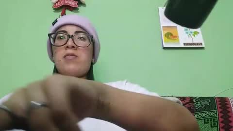 Snapshot of lucianacapisce chatting on February 12, 4:55 pm Dani 3 online show from February 12, 4:55 pm