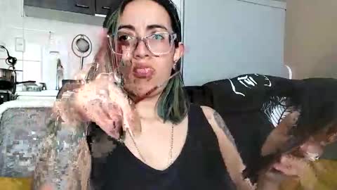 Dani 3 online show from November 7, 5:07 pm