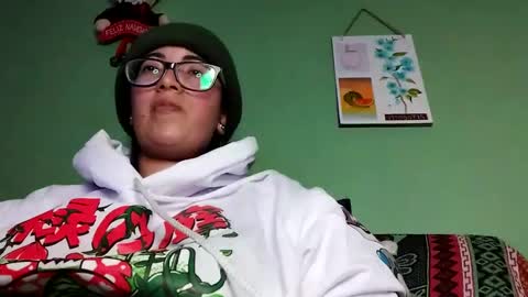 Snapshot of lucianacapisce chatting on February 14, 10:25 pm Dani 3 online show from February 14, 10:25 pm