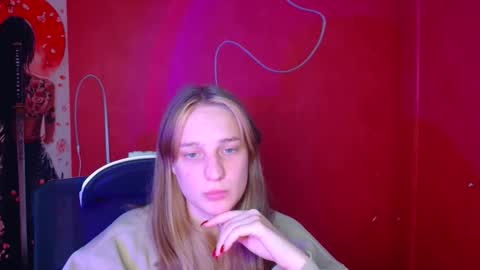 Lucie online show from December 4, 11:27 pm