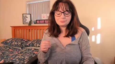 Lucie Winters online show from January 2, 12:13 pm