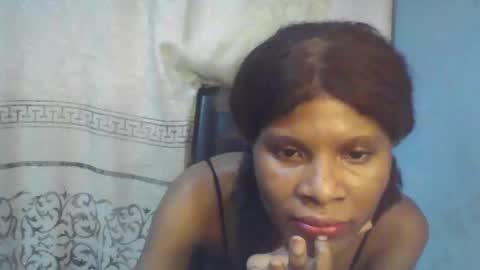 Snapshot of luckymadequeen chatting on September 16, 9:34 pm Gloria online show from September 16, 9:34 pm