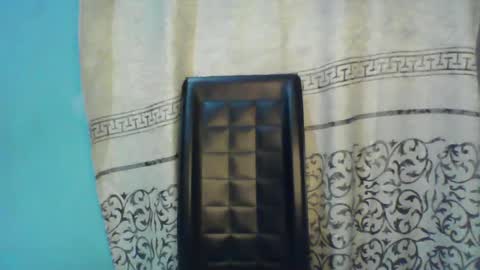 Snapshot of luckymadequeen chatting on February 11, 5:26 am Gloria online show from February 11, 5:26 am