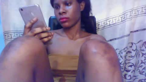 Snapshot of luckymadequeen chatting on January 31, 8:22 am Gloria online show from January 31, 8:22 am