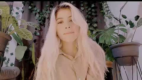 luckysapphire777 online show from October 26, 12:22 pm