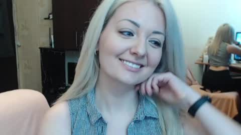 LuckyShot online show from April 22, 1:41 pm