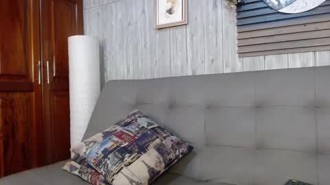 Lucy online show from February 4, 8:17 am