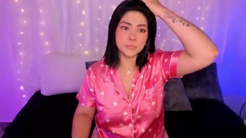 Snapshot of lucy266_ chatting on October 23, 2:06 am lucy online show from October 23, 2:06 am