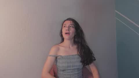 Lucy Herrera online show from February 10, 1:08 am