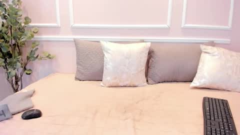 lucy_canel online show from November 29, 8:02 pm