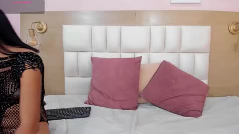 lucy_canel online show from September 17, 8:40 pm