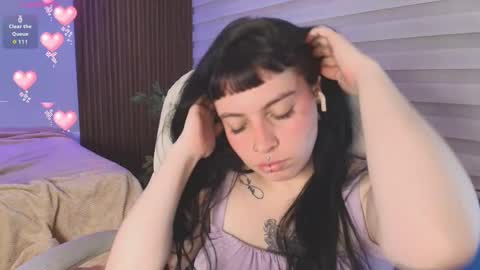 Snapshot of lucy_smith7 chatting on October 2, 8:25 pm Sofia  online show from October 2, 8:25 pm