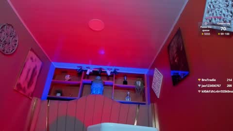 Snapshot of lucy_williiams chatting on October 3, 1:05 pm Lucy  online show from October 3, 1:05 pm