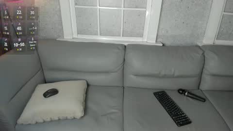 Lucy online show from December 23, 3:21 am