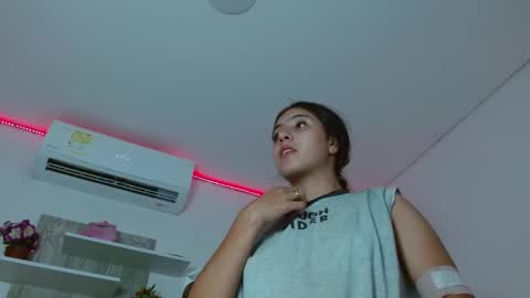 Snapshot of lucyy_start chatting on February 1, 7:13 pm LUCY online show from February 1, 7:13 pm