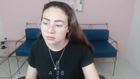 luisa mourfor online show from December 14, 1:06 pm