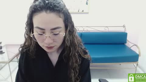 luisa mourfor online show from December 29, 1:06 pm