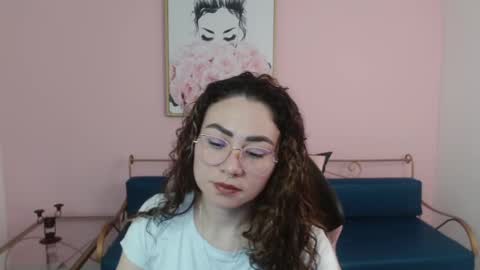 luisa mourfor online show from December 18, 1:23 pm