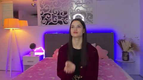 LuisaClover online show from January 15, 2:01 pm