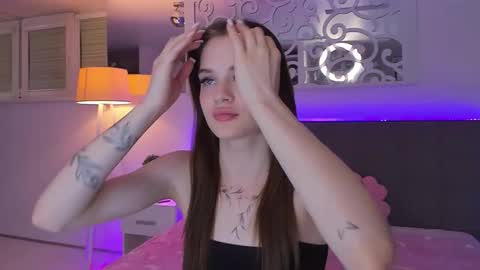 LuisaClover online show from March 27, 11:38 pm