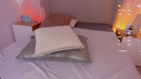 L U I S A online show from November 27, 8:23 pm