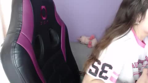 Vicky online show from January 13, 9:30 pm