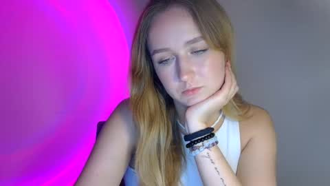 Lulu Baby18 online show from October 8, 7:51 pm