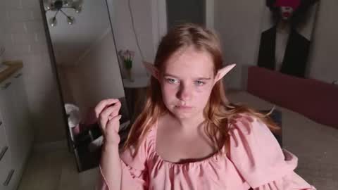 Luna online show from July 22, 7:04 pm